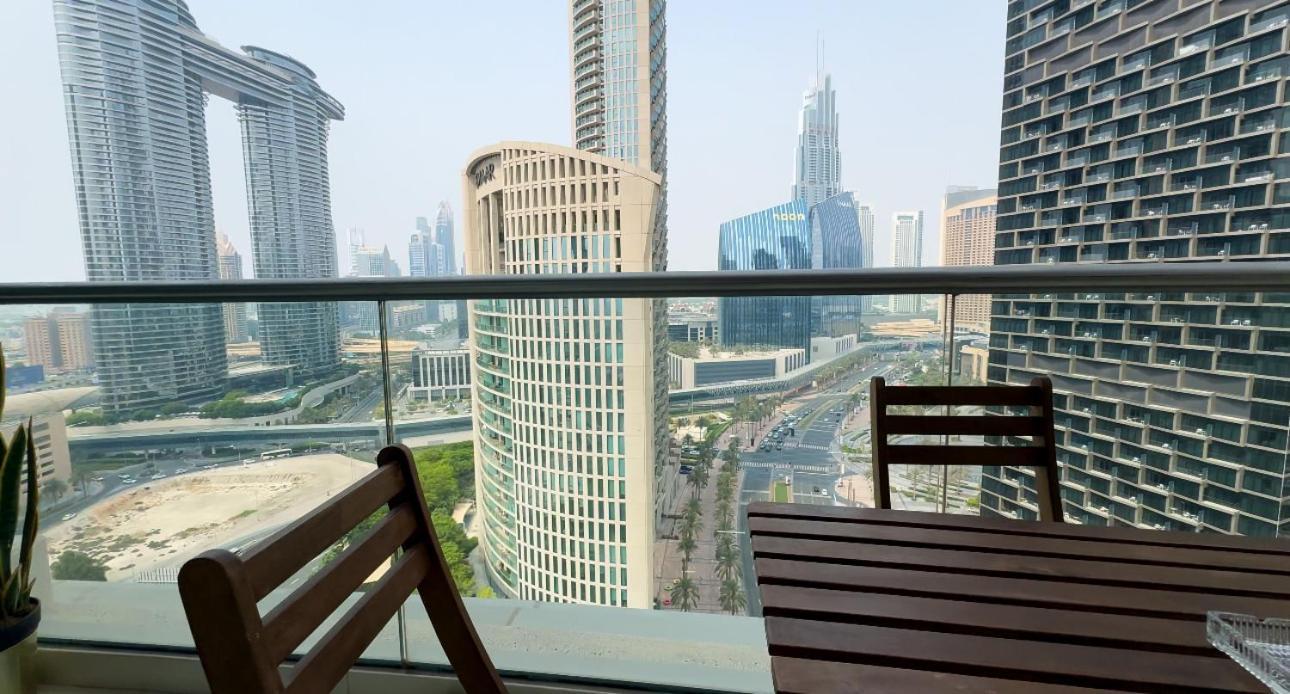 Easygo - Comfy 2Bdr In Loft Tower Downtown Apartment Dubai Exterior photo